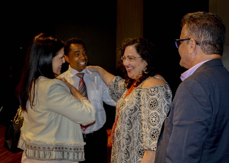 Ligia Feliciano com a juíza Cristiana Cordeiro